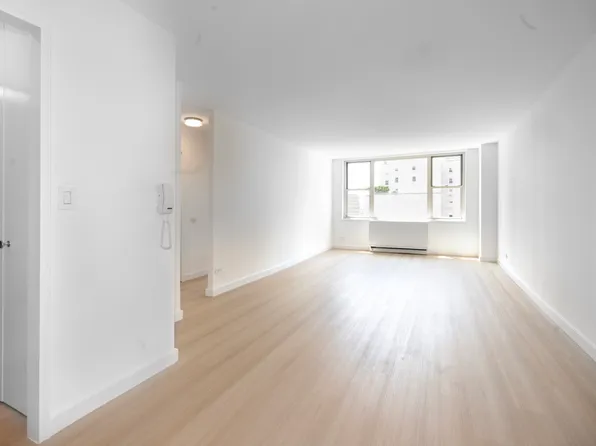 166 East 34th Street image 1 of 15