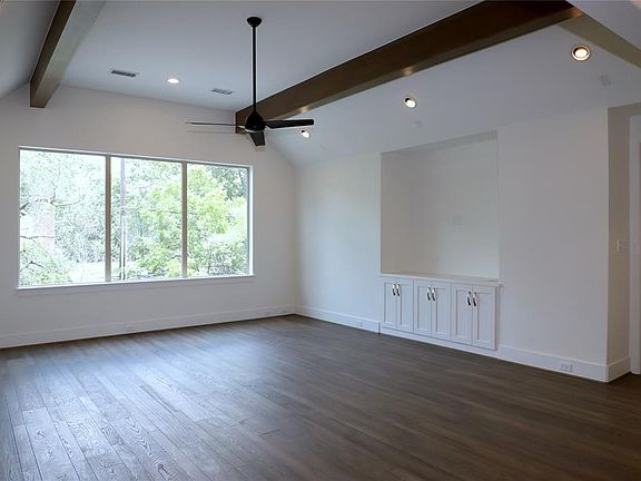 5th image of 422 Gretel Dr