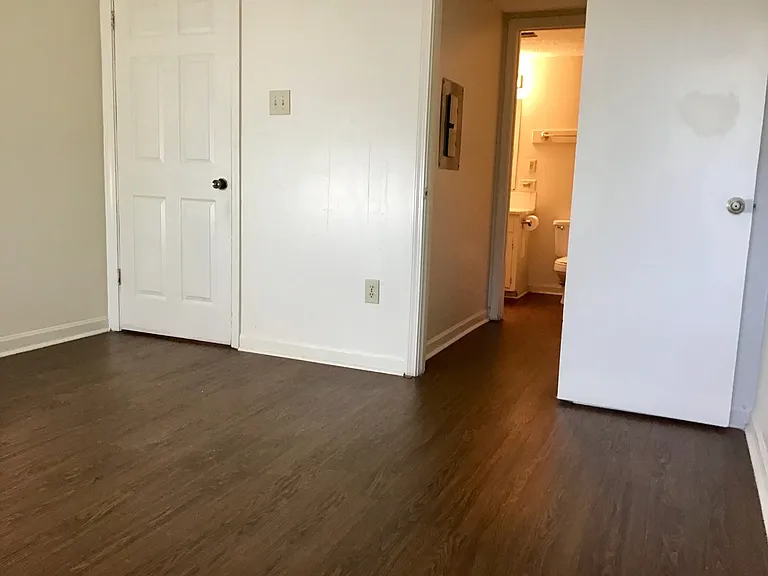 8220A Governor Dr — Photo 11