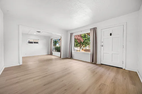 330 W Pinedale Ave Photo 1