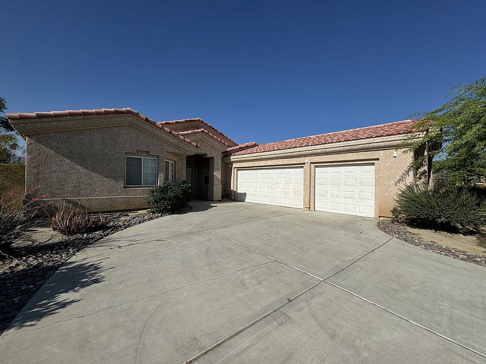 1st image of 74081 W Petunia Pl