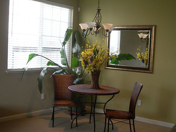 Formal Dining