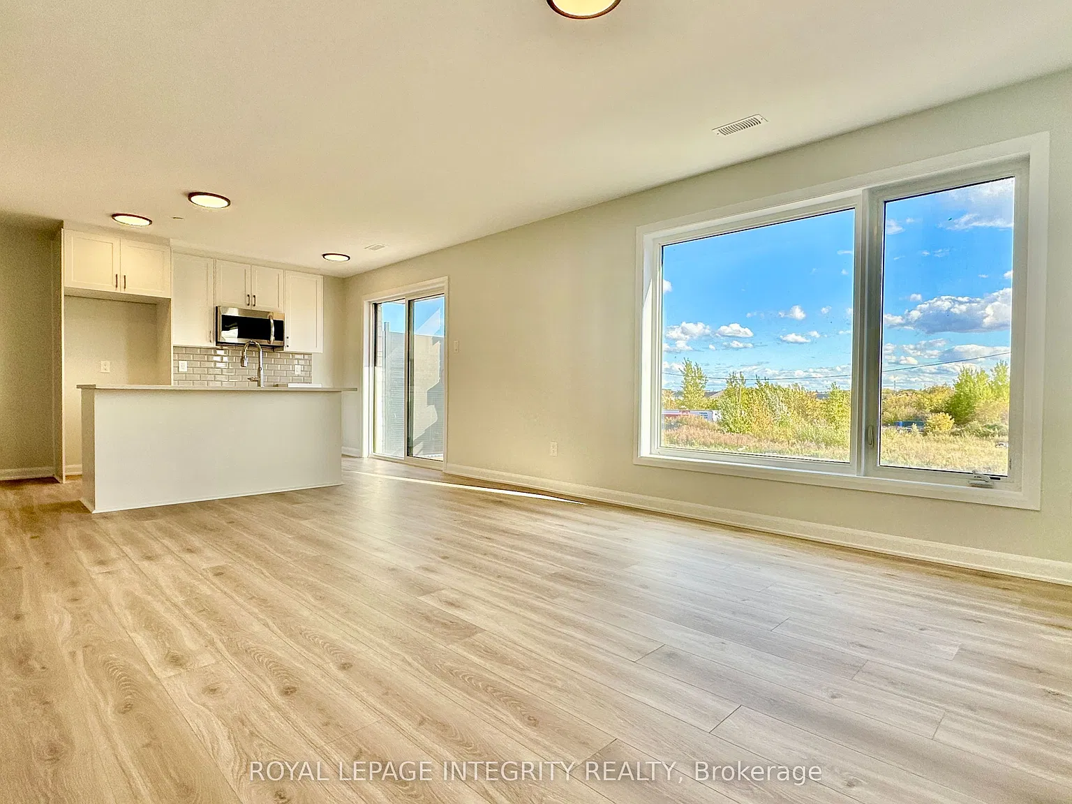 2 bed, $2,300 — Photo 4