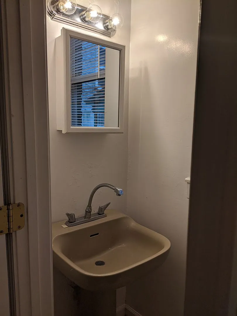 Large 4 bedroom house in Arlington — Photo 4