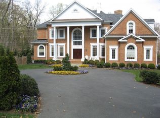 6509 Curry Manor Ct, Bethesda, MD 20817