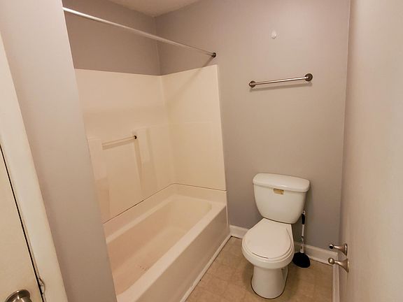 5th image of 6 Trenton St APT 11