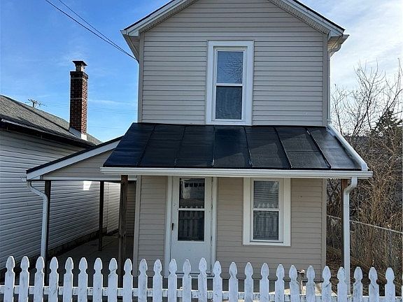 3rd image of 324 Old Main St