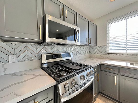 3rd image of 9330 W Maule Ave