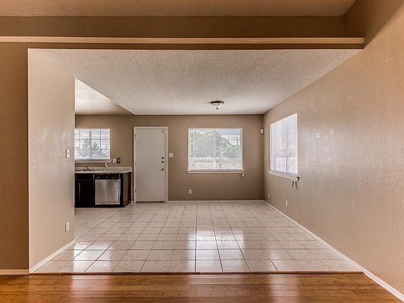 5th image of 11909 Braveheart Ave