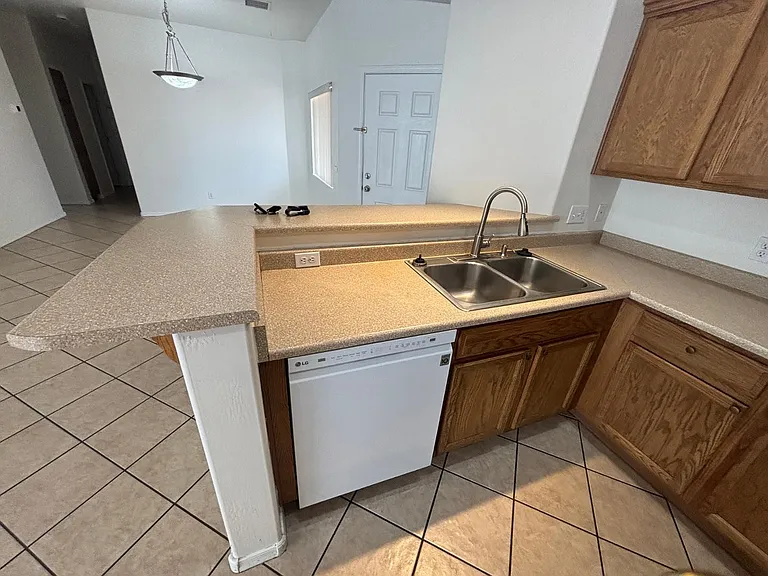 5036 E Catalina Ct — Photo 3