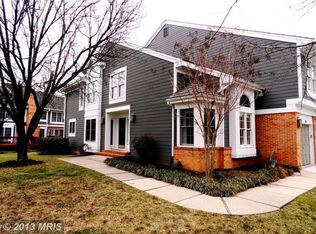 82 River Oaks Cir, Pikesville, MD 21208