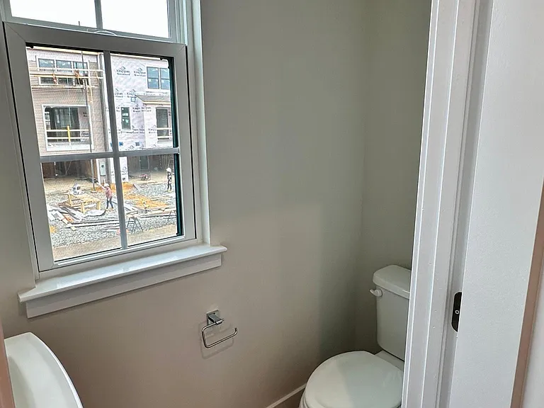 325 E Cochran St — Photo 19