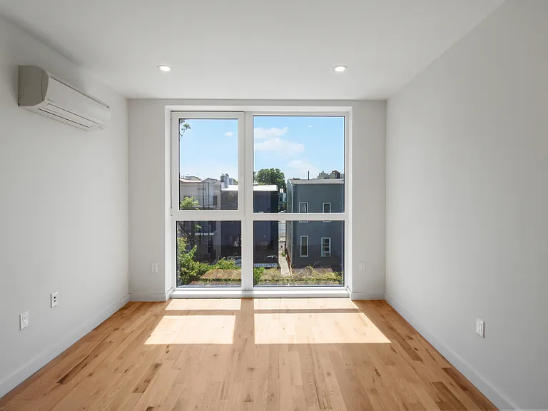 74 Palmetto St #4R — Photo 15