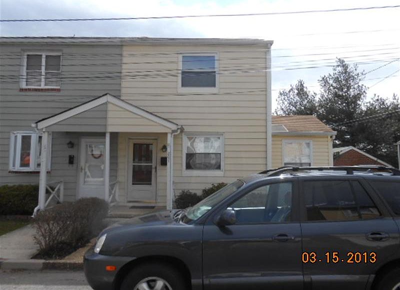 1st image of 807 Carrollton Ave