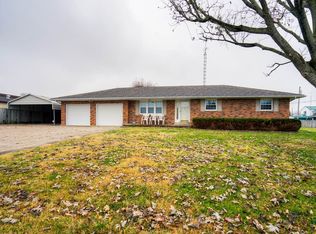 104 S Main St, Dale, IN 47523