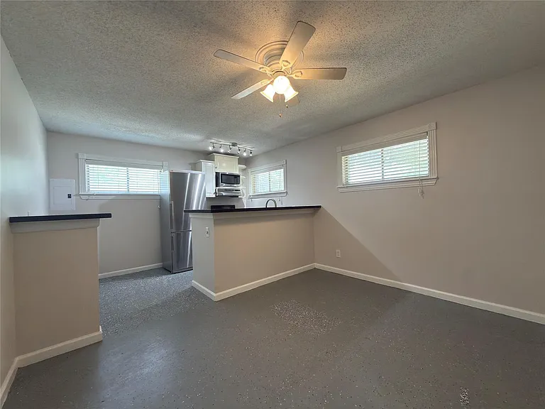 1502 Heights Blvd #13 — Photo 2
