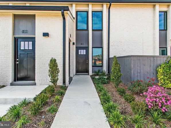 19520 Village Walk Dr Unit 3-204, Montgomery Village, MD 20886