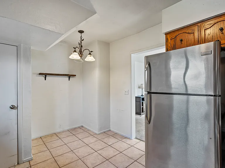 4121 Woodland Ave — Photo 12