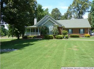 1864 Austin Rd, Nesbit, MS 38651