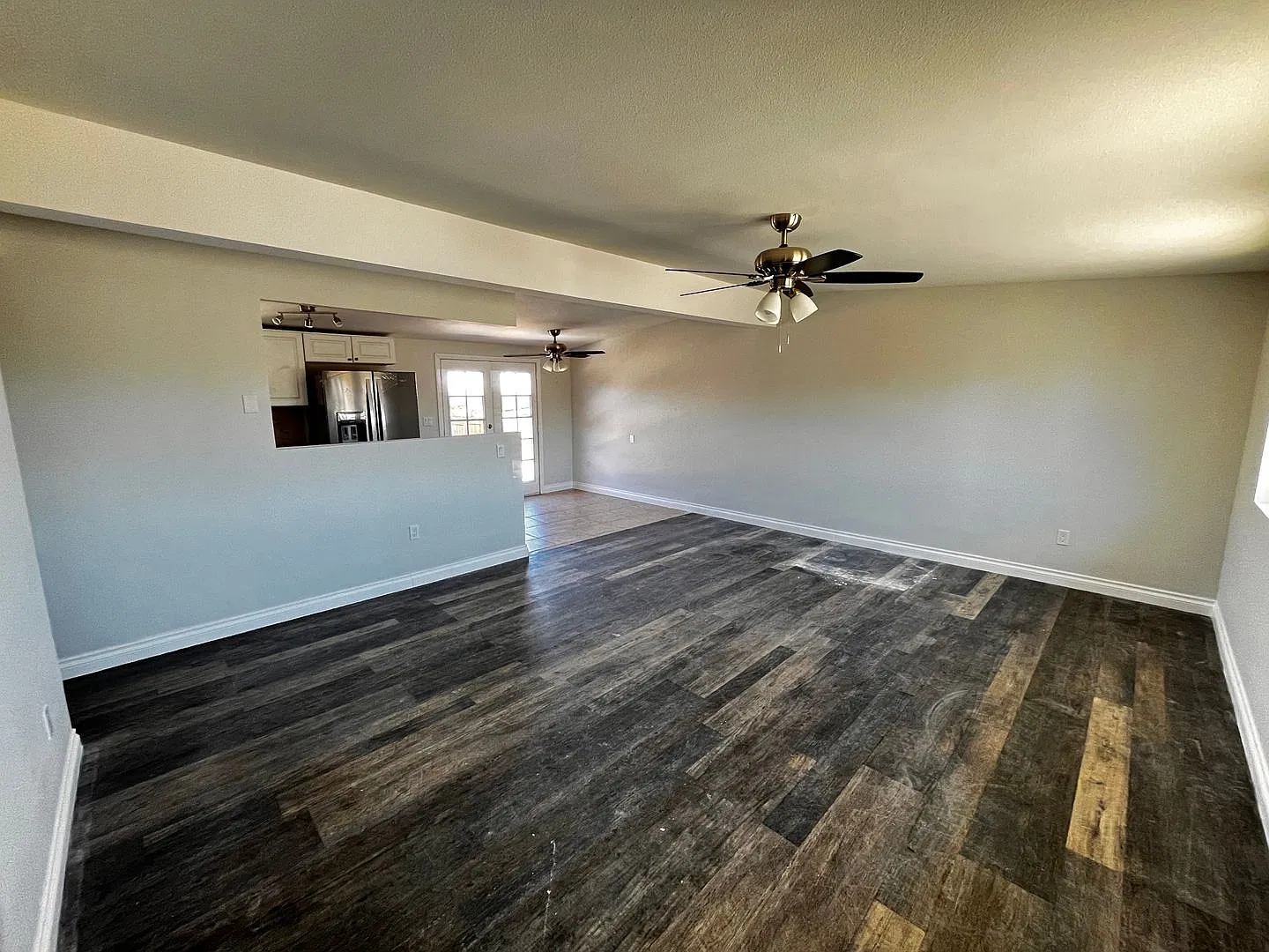 Newly Remodeled 3 Bedroom House in Indian Cove Neighborhood — Photo 3