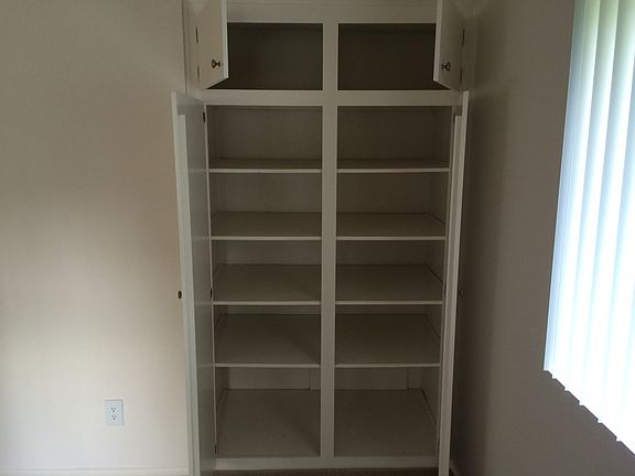 3rd image of 5 Bear Paw APT 8C