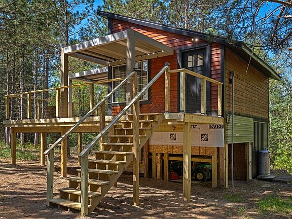 3rd image of 1375 Lady Slipper Dr