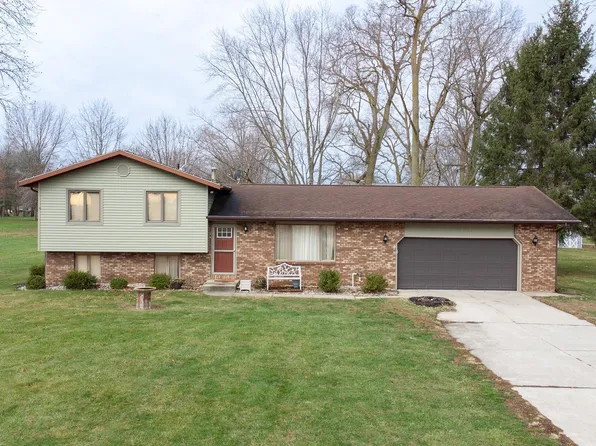 6710 S 700 W, Topeka, IN 46571