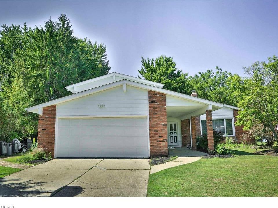 1st image of 7142 Fox Hill Dr