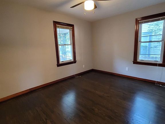5th image of 2929 New Hampshire St