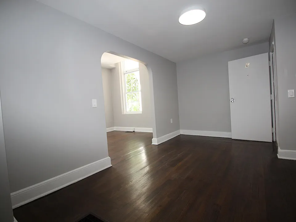 17 Boswell Ave #6