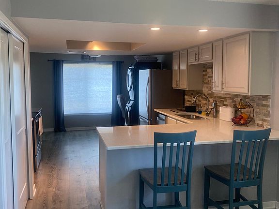 2nd image of 930 85th Ave N APT 401