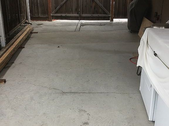 3rd image of 167 Covington Ct