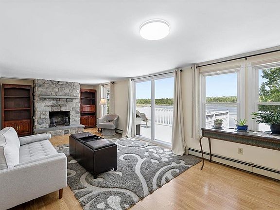 4th image of 266 NE Pond Road