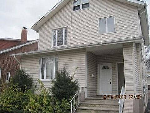1st image of 70 Lincoln Ave