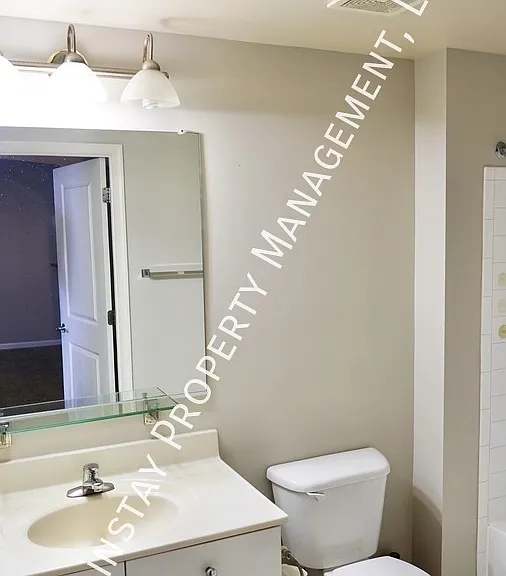 930 Wayne Ave #802 — Photo 12