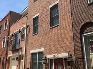 1322 S American St, Philadelphia, PA 19147