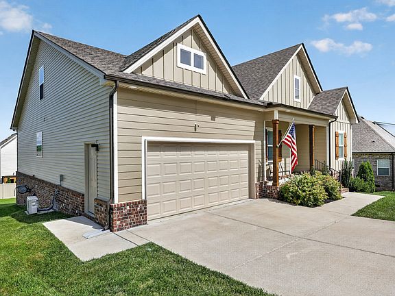 3rd image of 102 Albatross Ct