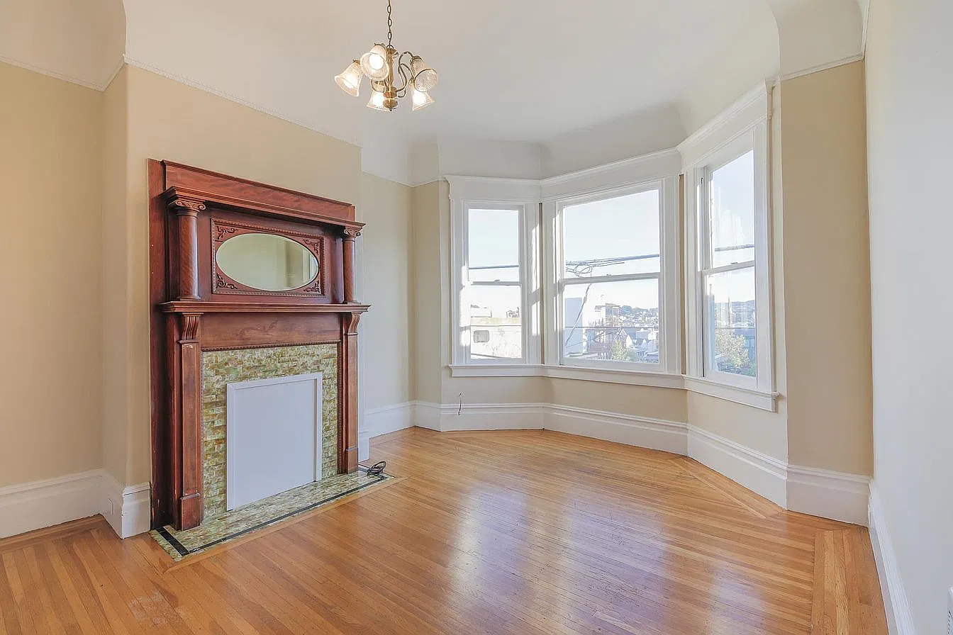 3 bed, 1100 sqft, $6,750 — Photo 2