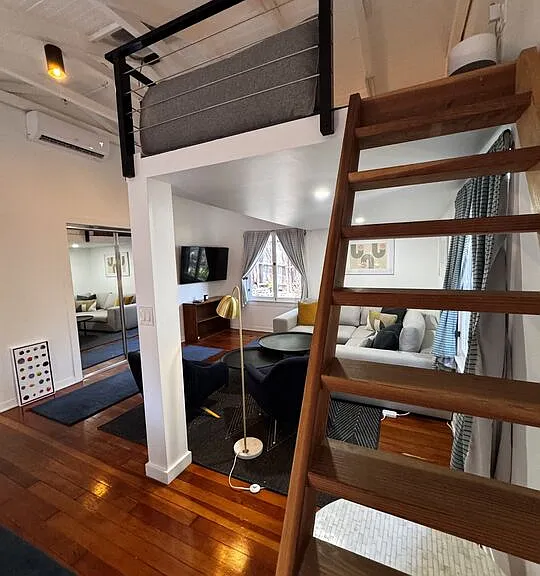 2449 Riverside Pl #REAR HOUSE — Photo 8
