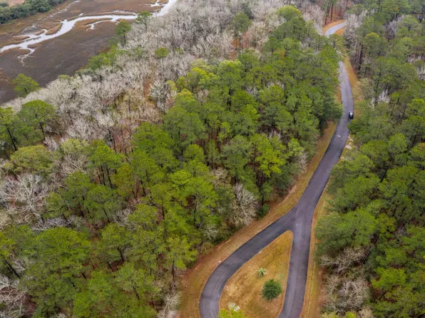22 Blake Pl, Hilton Head Island, SC 29928