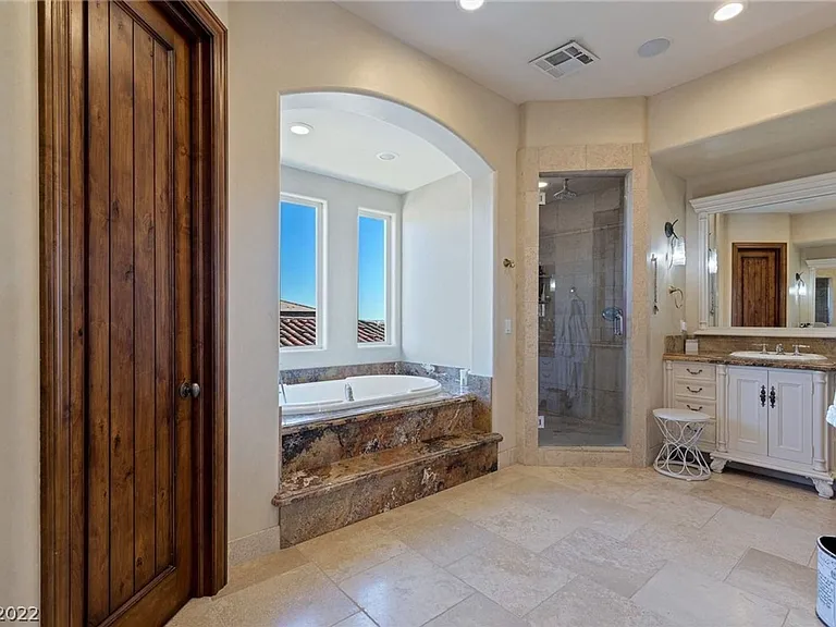 9720 Verlaine Ct — Photo 35