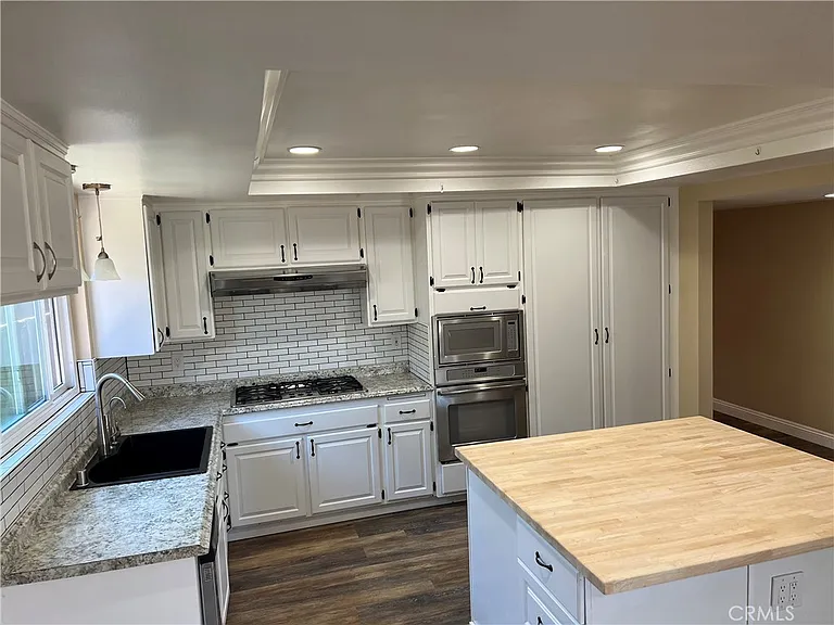 3058 Madison Ave — Photo 12