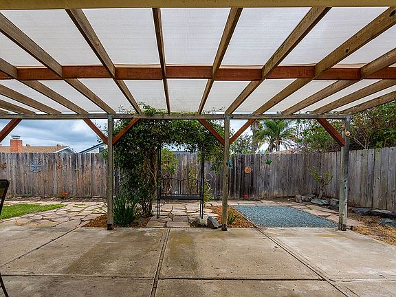 5th image of 13181 Calle Caballeros