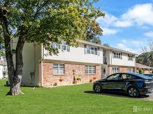 56 Galewood Dr APT C, Matawan, NJ 07747