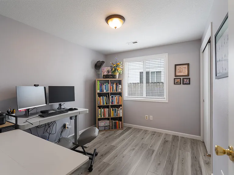 4307 NE 161st Ave — Photo 13