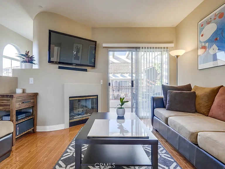 54 Santa Barbara Ct — Photo 9