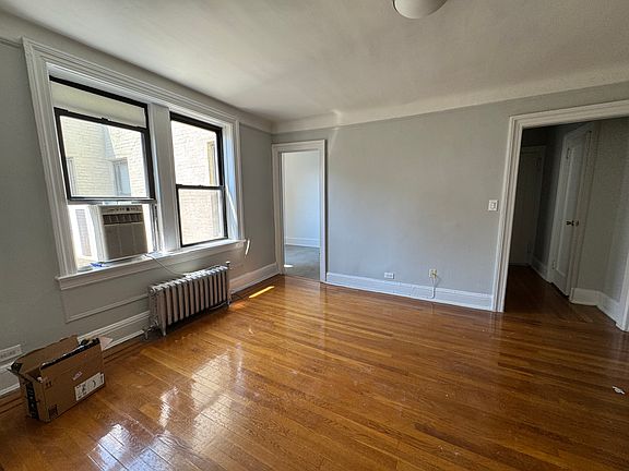 2nd image of 3215 35th St APT F5