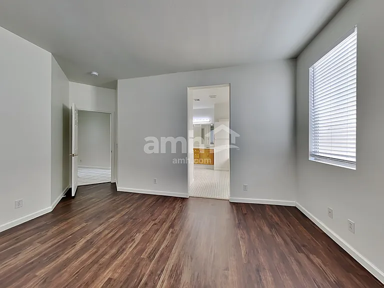 541 Kavanagh Pl — Photo 12