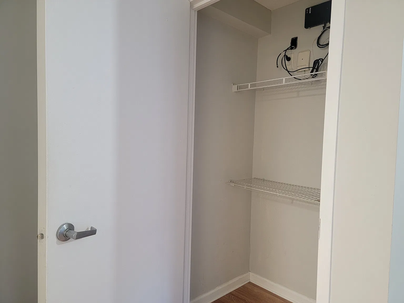 7914 Rockaway Beach Blvd — Photo 3