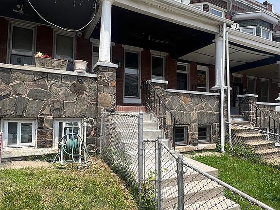 2nd image of 2732 Riggs Ave